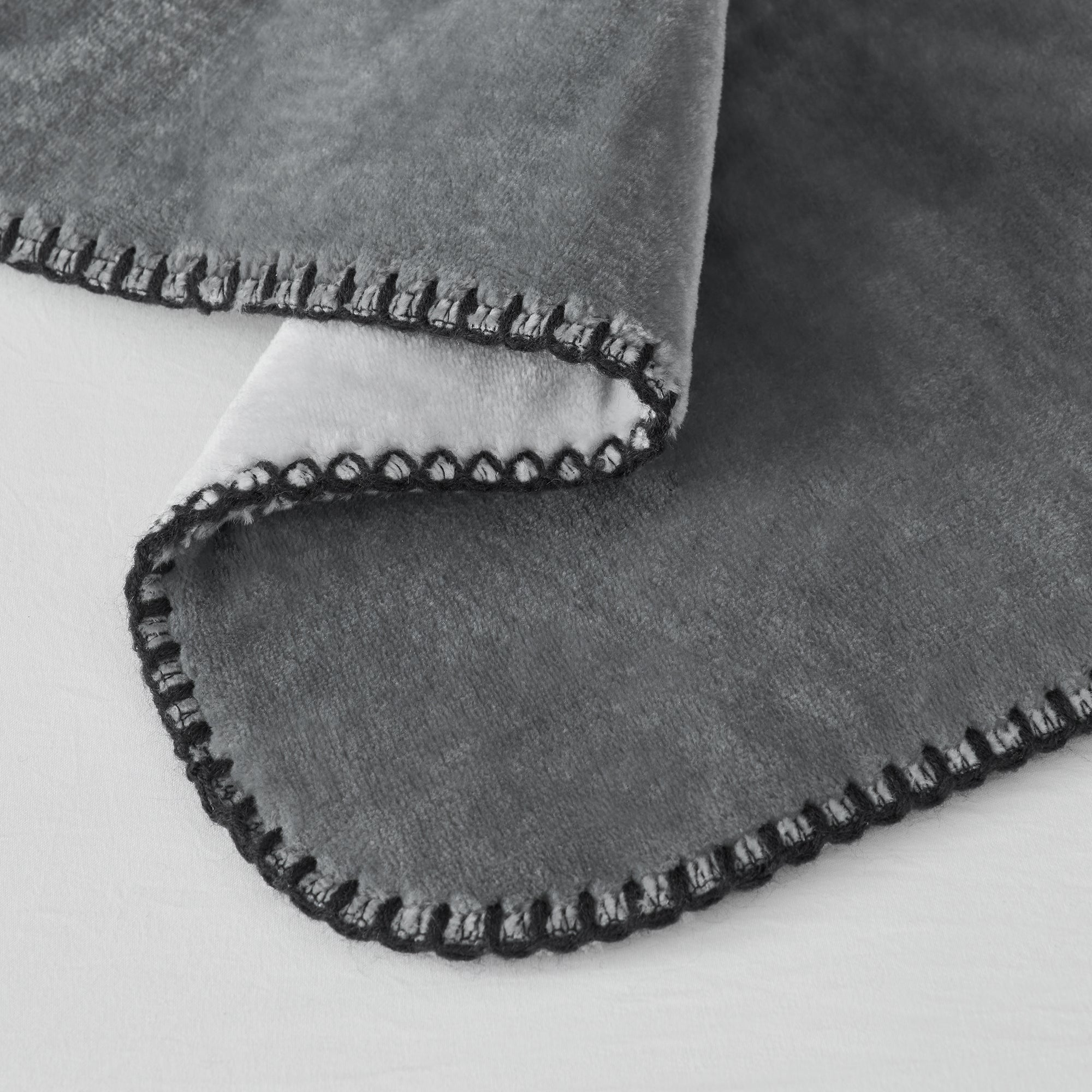 Tahoe Throw Gray Fog - Image 3